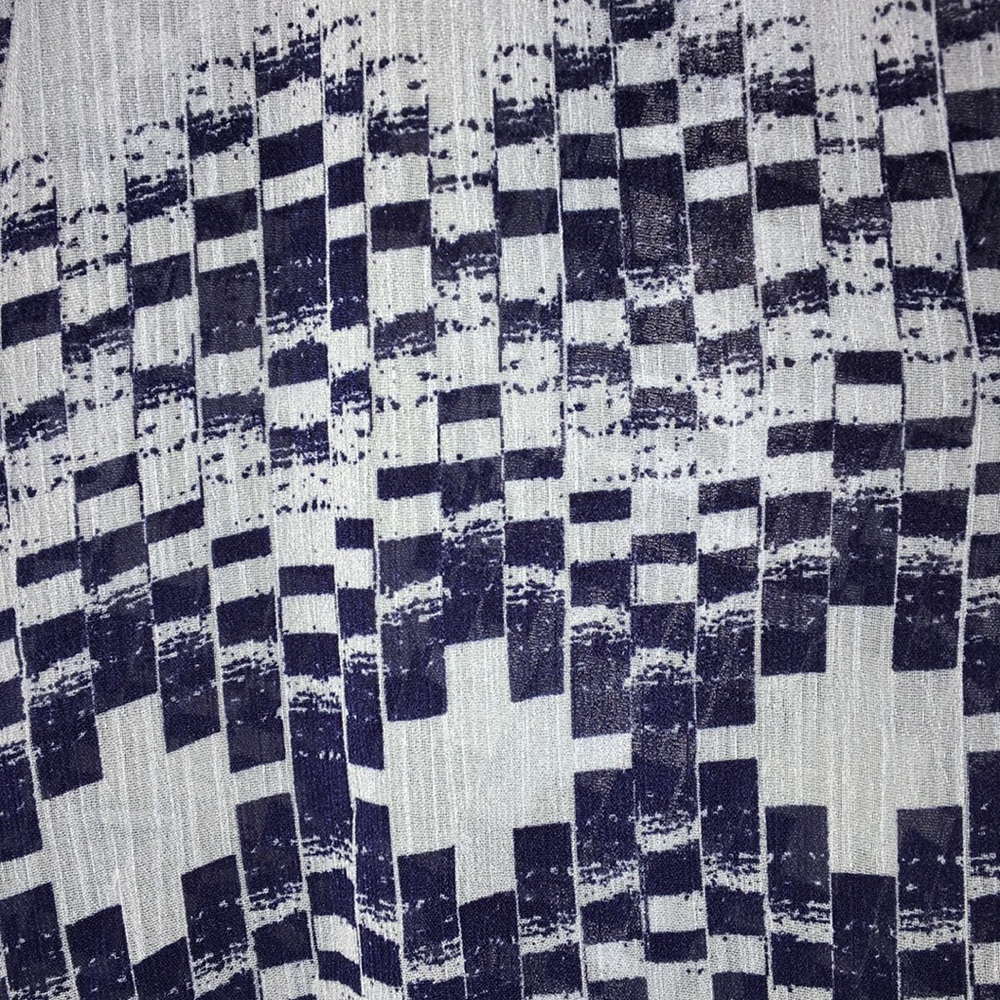 Shirt - Picture 4 of 4